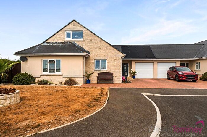 4 Bedroom Bungalow For Sale In Weston Street, Portland, DT5