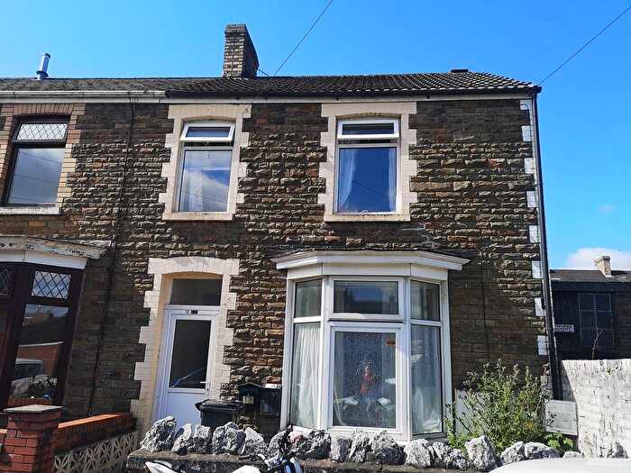 1 Bedroom Flat For Sale In Woodland Road, Neath, Neath Port Talbot., SA11