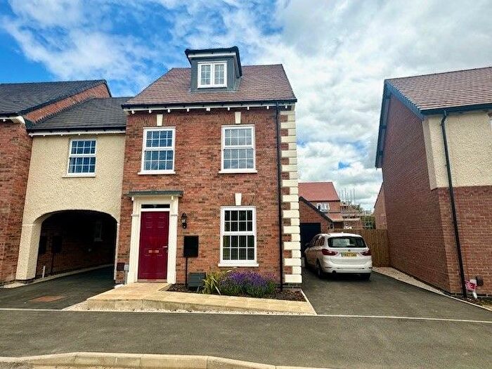 3 Bedroom Link Detached House To Rent In King George Avenue, Bedford, MK40
