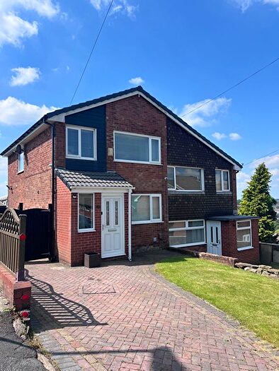 3 Bedroom Semi-Detached House To Rent In Lindale Rise, Shaw, OL2