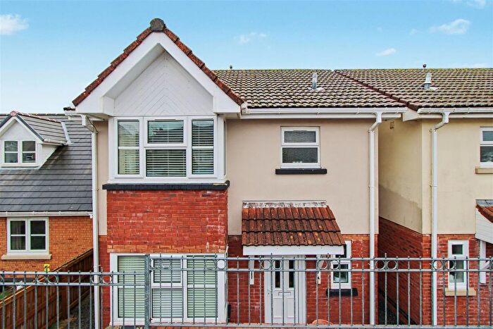 3 Bedroom Detached House To Rent In Clos Y Graig, Bargoed, CF81