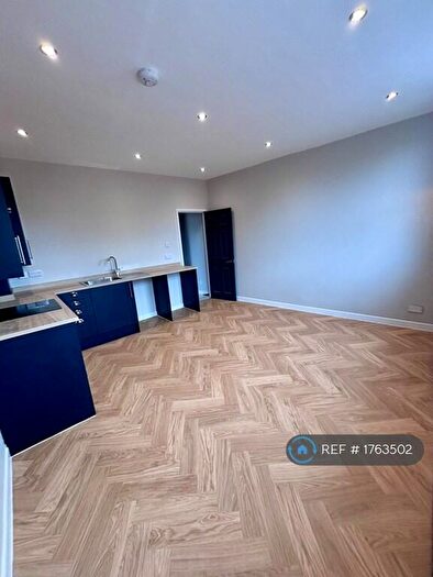 3 Bedroom Flat To Rent In Fisherton Street, Salisbury, SP2