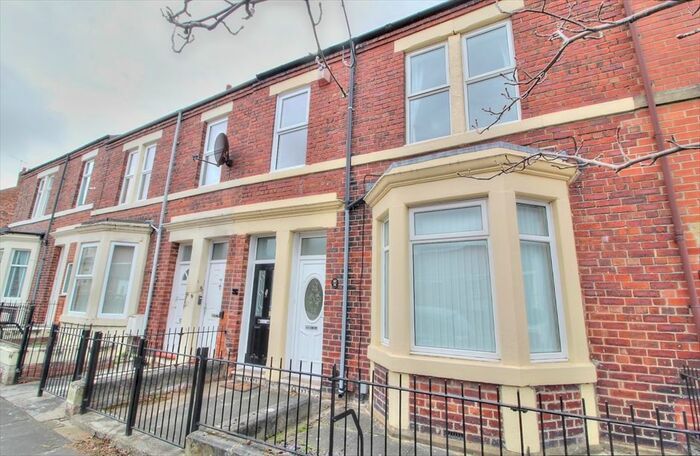 2 Bedroom Flat To Rent In Dunston Road, Gateshead, Tyne And Wear, NE11