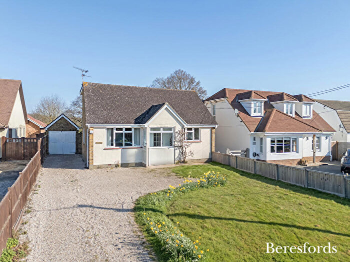 3 Bedroom Bungalow For Sale In Church Road, West Hanningfield, CM2