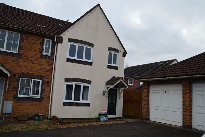 3 Bedroom End Of Terrace House To Rent In Yarbury Way, Weston-Super-Mare, BS24