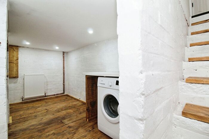 3 Bedroom Terraced House For Sale In Gray Street, Clowne, Chesterfield, S43