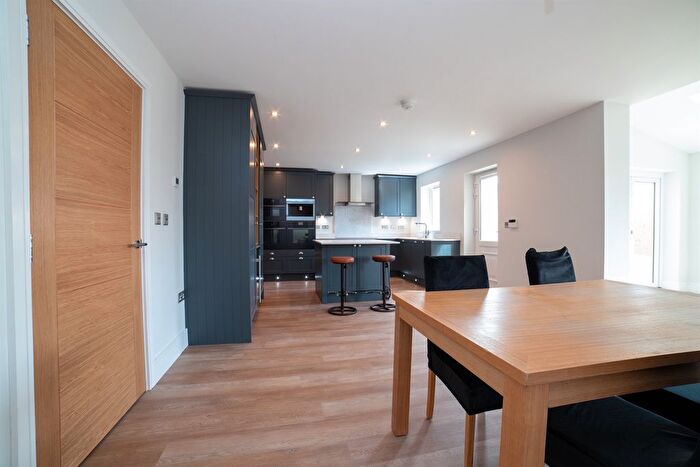5 Bedroom Detached House For Sale In Owen Close, Swanwick, Alfreton, DE55