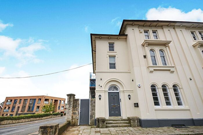 2 Bedroom Flat To Rent In Bower Terrace, Maidstone, Kent, ME16