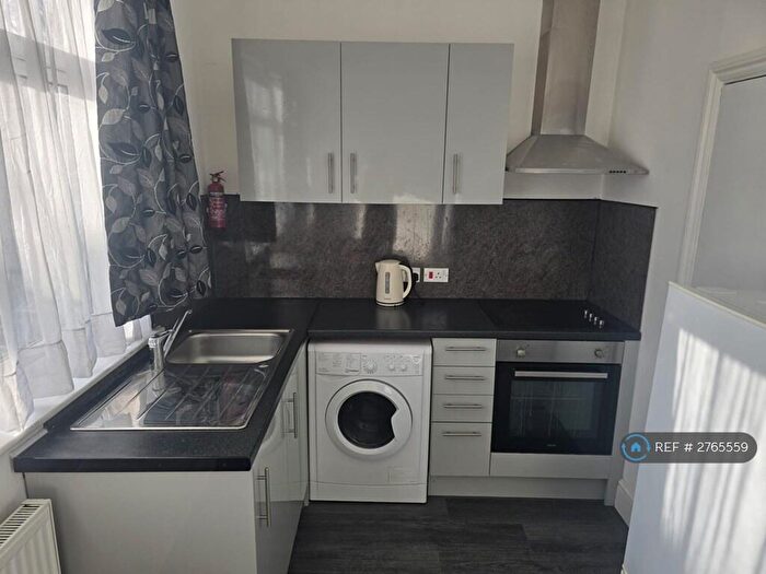 Studio To Rent In Thornlaw Road, London, SE27