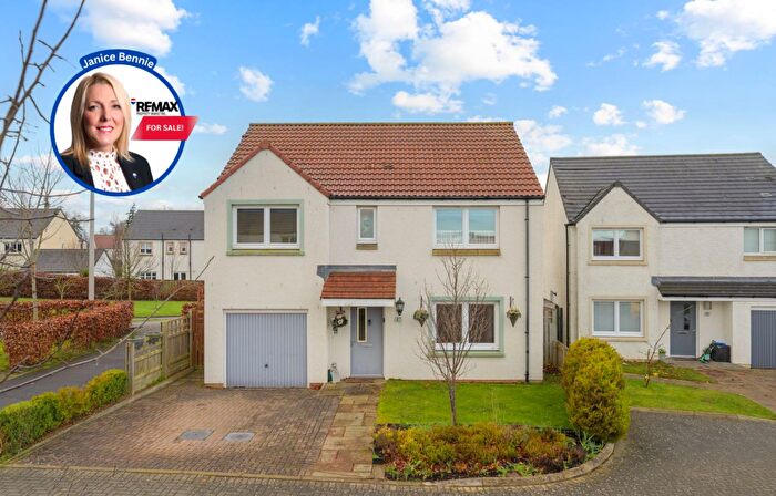 5 Bedroom Detached House For Sale In Sheil Place, East Calder, EH53