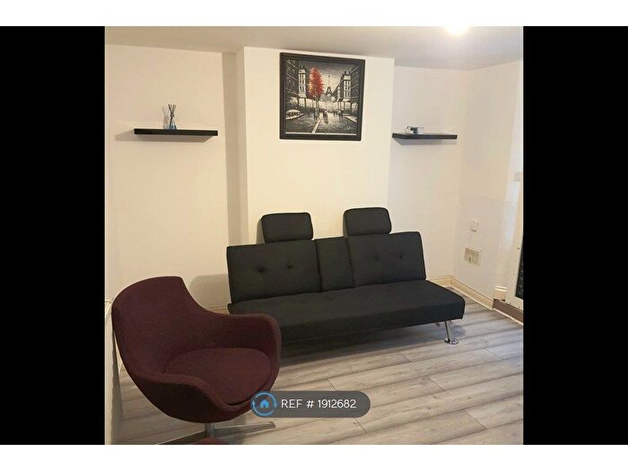 2 Bedroom Maisonette To Rent In Elmdene Road, London, SE18