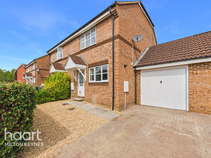3 Bedroom Semi-Detached House For Sale In Plymouth Grove, Milton Keynes, MK4
