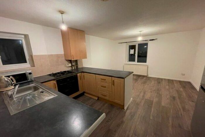 1 Bedroom Flat To Rent In The Cedars, Sittingbourne, ME10