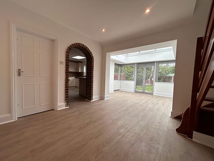 5 Bedroom Property To Rent In Westfield Avenue, Woking Surrey, GU22