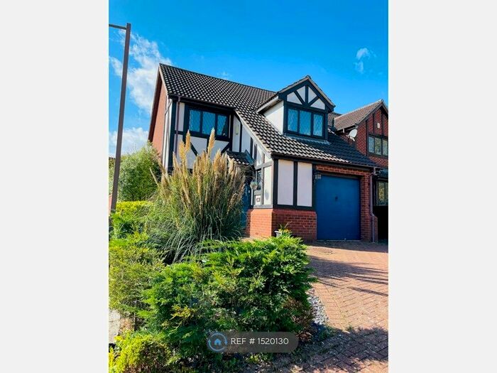 3 Bedroom Detached House To Rent In Paxton Crescent, Milton Keynes, MK5