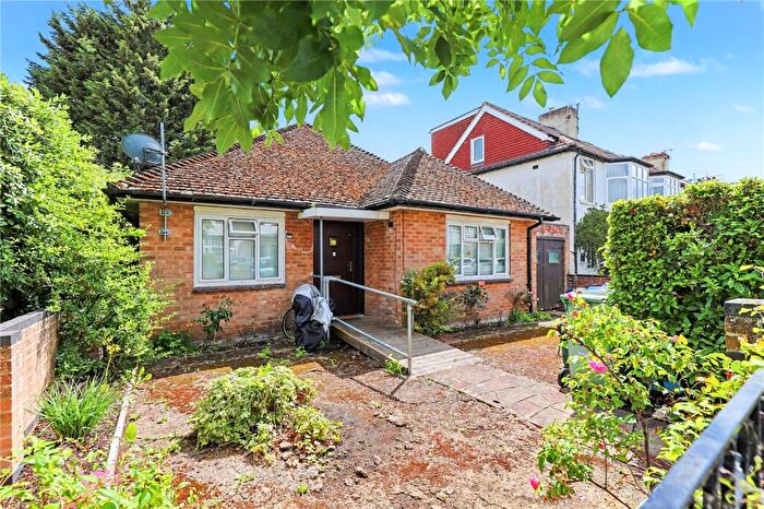 2 Bedroom Bungalow For Sale In Cavell Road, Oxford, OX4