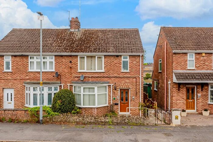 3 Bedroom Semi-Detached House For Sale In Thomas Road, Kettering, NN15