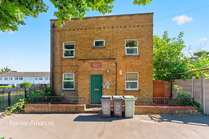 1 Bedroom Flat For Sale In Elizabeth Place, London, N15
