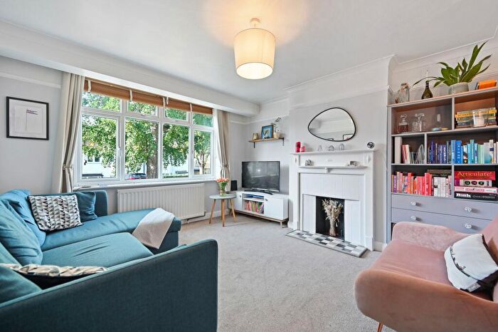 3 Bedroom Terraced House For Sale In Kingsdown Road, Cheam, SM3
