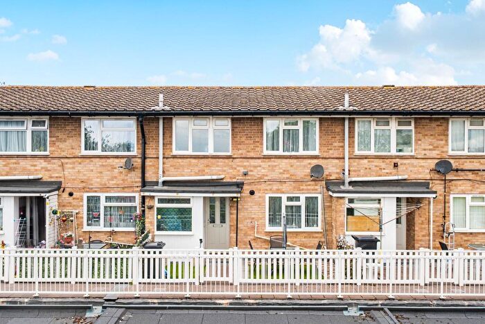 3 Bedroom Flat For Sale In Martins Square, Larkfield, Aylesford, ME20