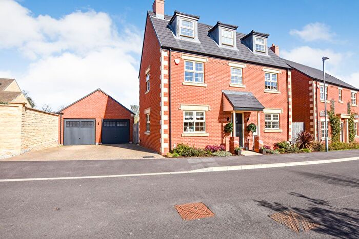 5 Bedroom Detached House For Sale In Top Lock Meadows, Stamford, PE9