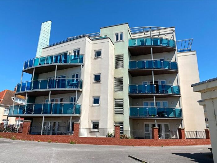 1 Bedroom Flat For Sale In Middleton Court, Porthcawl, CF36