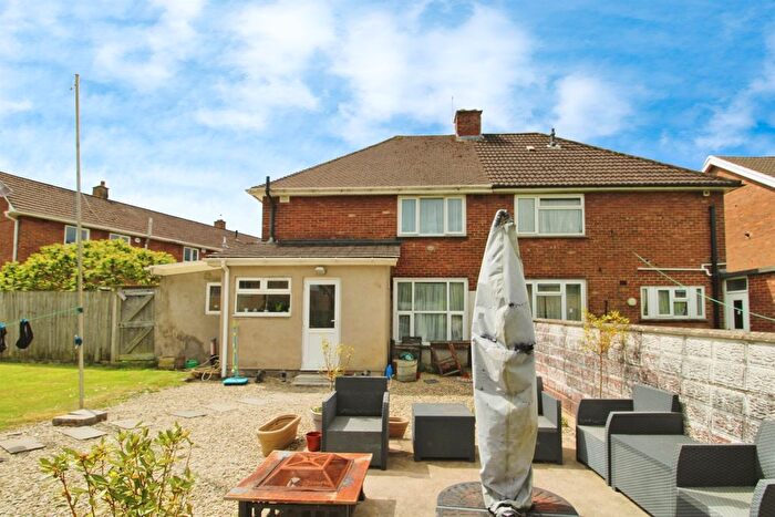 3 Bedroom Semi-detached House For Sale In Cyntwell Crescent, Cardiff, CF5