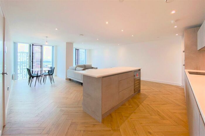 2 Bedroom Apartment To Rent In Elizabeth Tower, M15