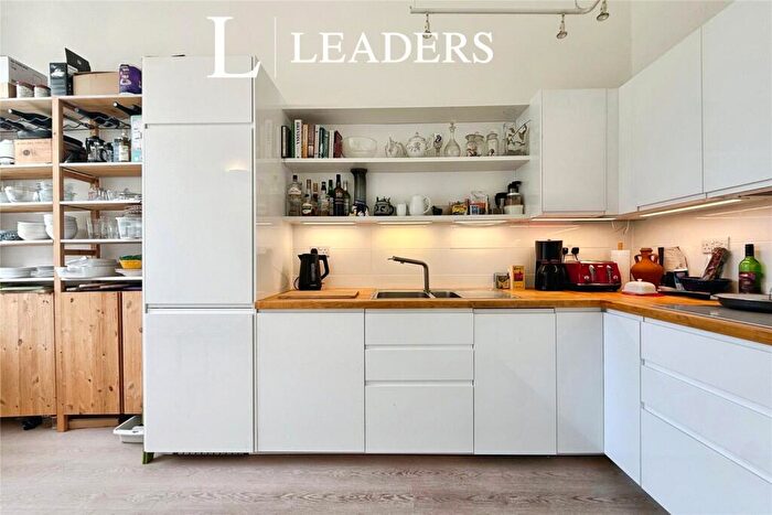 2 Bedroom Apartment For Sale In Weevil Lane, Gosport, Hampshire, PO12