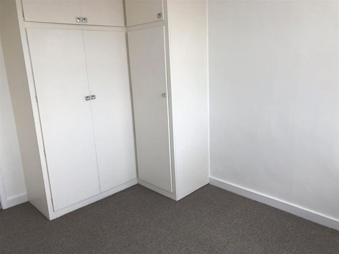 2 Bedroom Flat To Rent In Station Road, Edgware, HA8