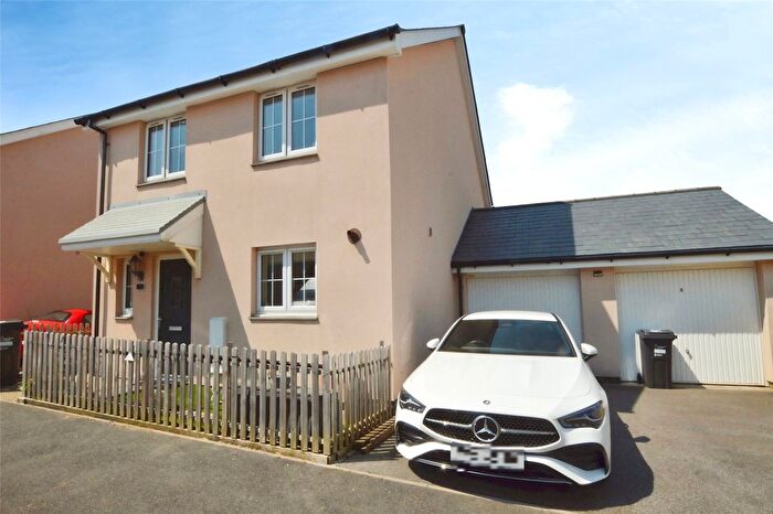 4 Bedroom Link Detached House For Sale In Baileys Meadow, Hayle, Cornwall, TR27