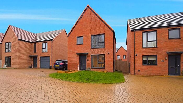 3 Bedroom Detached House For Sale In Woodcote Way, Walton, Chesterfield, S40