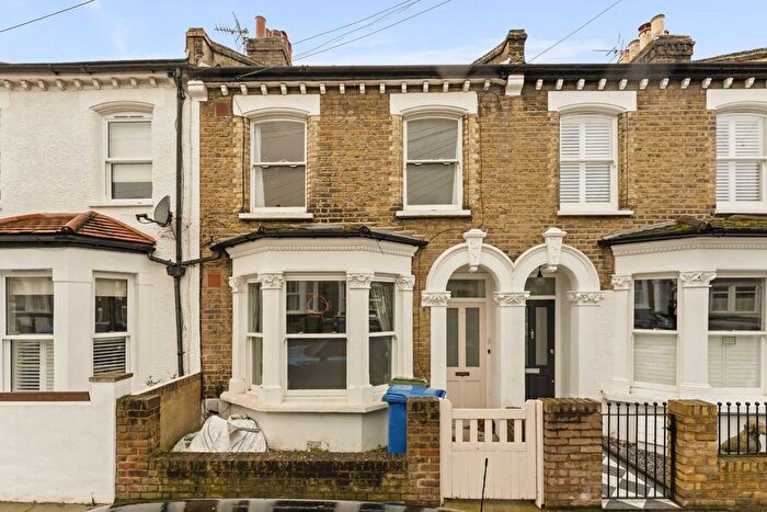 1 Bedroom Flat To Rent In Ulverscroft Road, East Dulwich, SE22