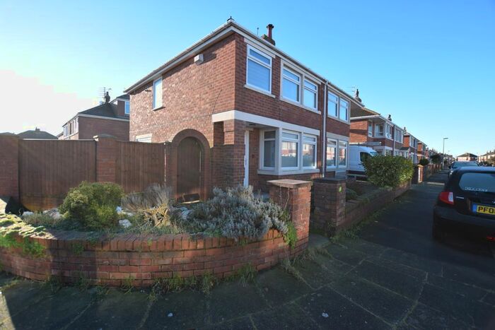 3 Bedroom Semi-Detached House To Rent In Helens Close, Blackpool, FY4