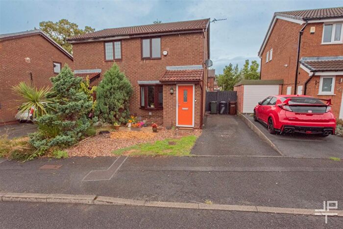 2 Bedroom Semi-Detached House For Sale In Kiln Croft, Clayton Le Woods, Chorley, PR6