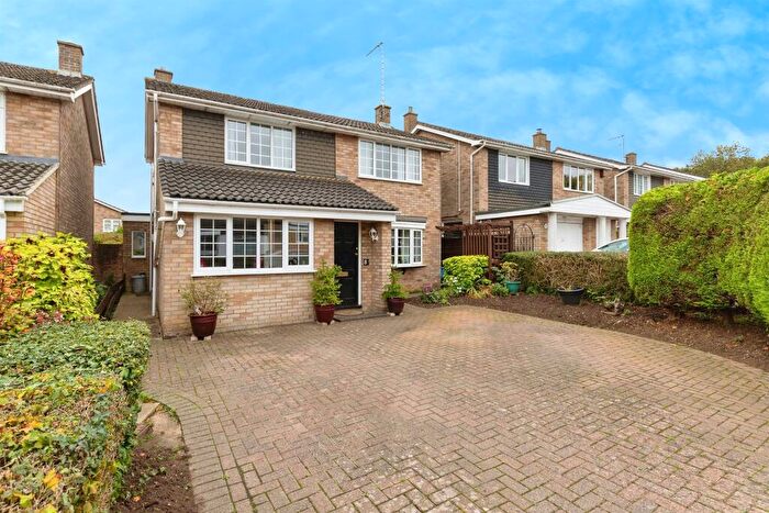 3 Bedroom Detached House For Sale In Wellington Road, Stevenage, SG2