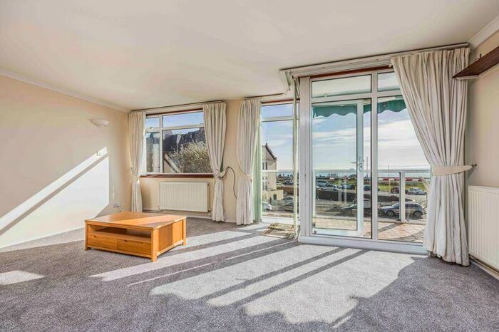 2 Bedroom Apartment To Rent In Eastern Villas Road, Southsea, PO4