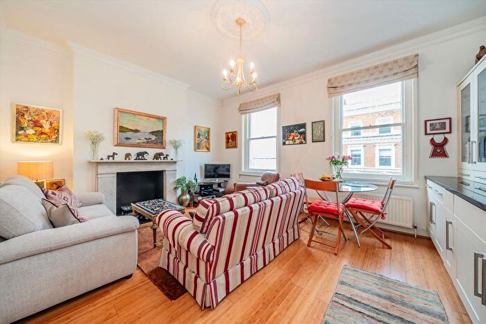 1 Bedroom Flat For Sale In Clifton Road, Little Venice, W9