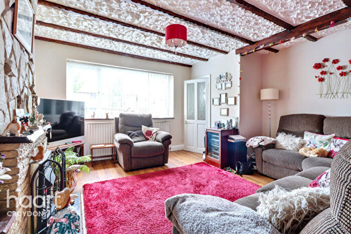 3 Bedroom Semi Detached House For Sale In Aldrich Crescent, Croydon, CR0