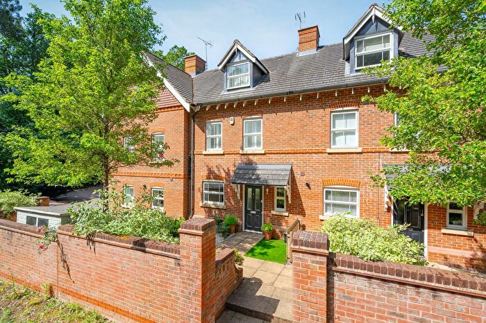 3 Bedroom Property For Sale In Heathlands Place, Ascot, SL5