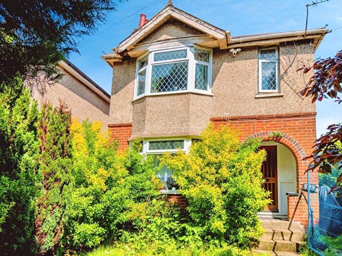 3 Bedroom Detached House For Sale In Romsey Road, Maybush, Southampton, Hampshire, SO16