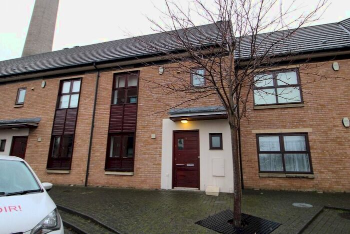 3 Bedroom Detached House To Rent In Park Corner, St James, Northampton NN5