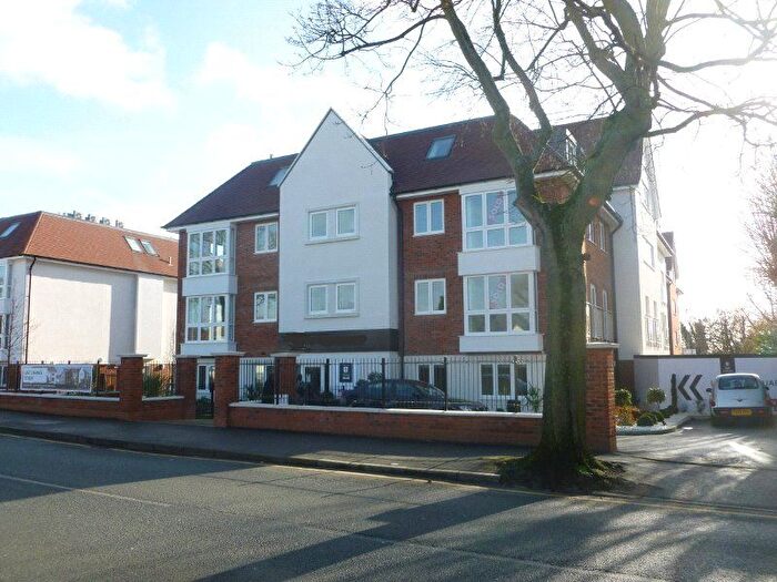1 Bedroom Flat To Rent In Pembroke Road, Ruislip, Middlesex, HA4