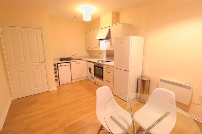 2 Bedroom Flat To Rent In Kenneth Close, Prescot L34