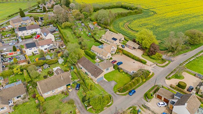 4 Bedroom Bungalow For Sale In Notch Road, Winstone, Cirencester, Gloucestershire, GL7