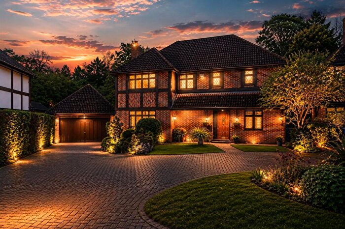 4 Bedroom Detached House For Sale In Pinehurst, Sunninghill, Ascot, Berkshire, SL5