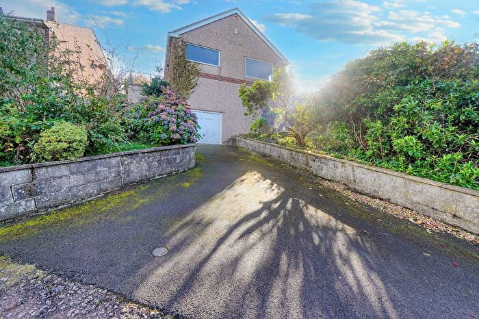 3 Bedroom Bungalow For Sale In Dent Road, Thornhill, Egremont, CA22