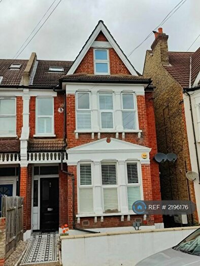 1 Bedroom Flat To Rent In Holmesdale Road, London, SE25