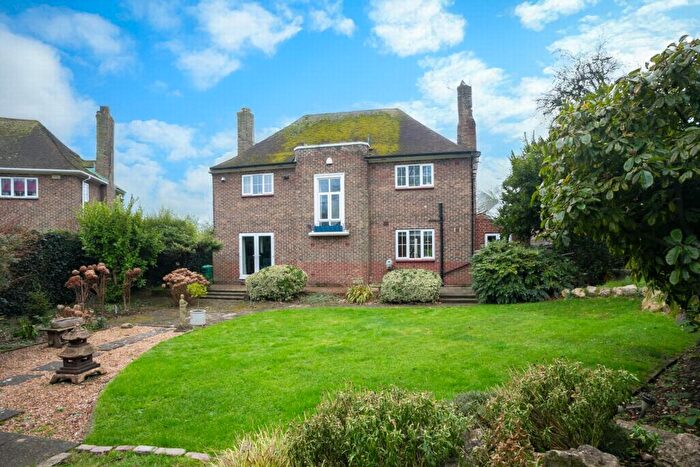 4 Bedroom Detached House For Sale In Barrack Hill, Hythe, CT21