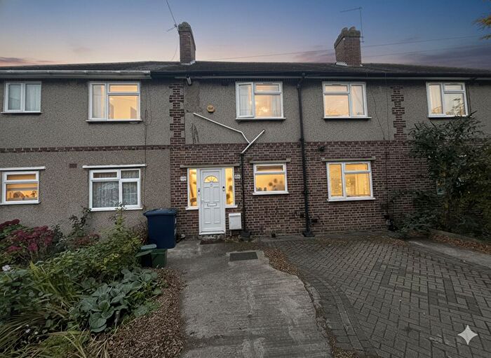 2 Bedroom Maisonette To Rent In Carr Road, Northolt, UB5